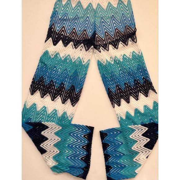 Emerald Women’s Chevron Crochet Knit Blue and White Palazzo Pants - Picture 3 of 7